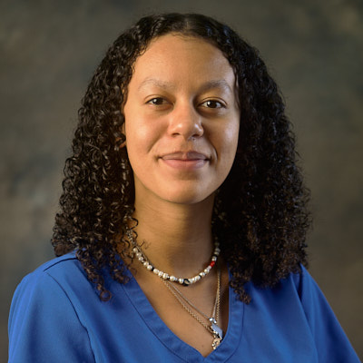 Elizabeth - Client Service Representative